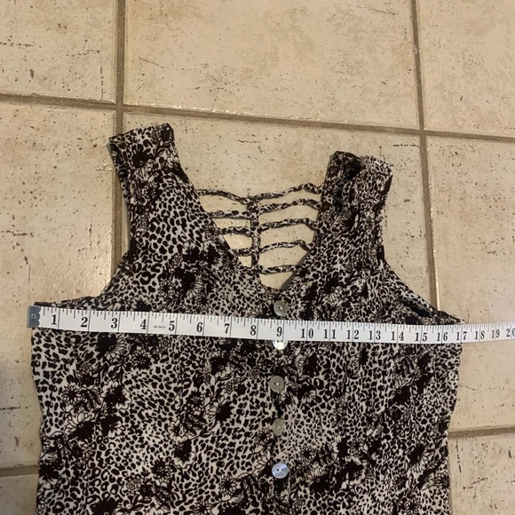 Dressbarn Size 10 Animal Print Maxi Dress with Criss-Cross Back - Picture 4 of 8